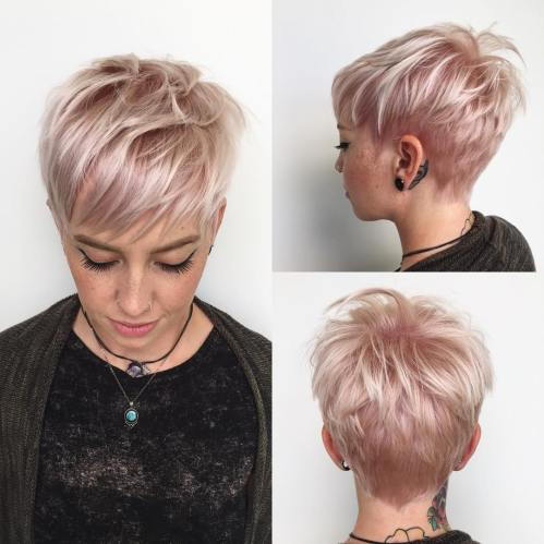 Roztržené Tousled Pixie Hairstyle