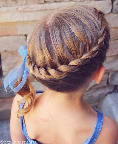 zkroucený crown updo with a side ponytail for toddlers