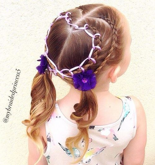плитки with ribbons and pigtails