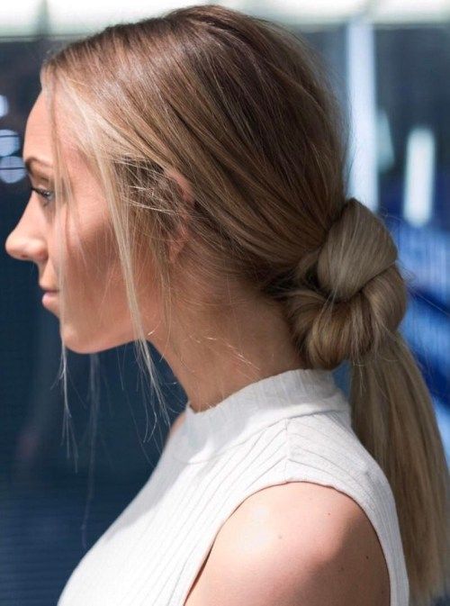 ниско Knotted Ponytail