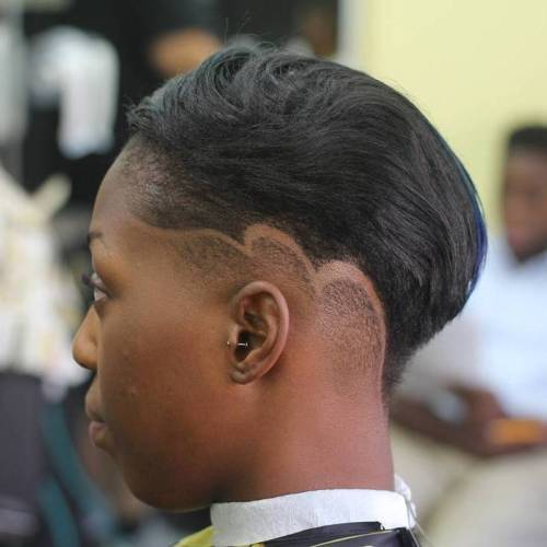Afričan American Short Shaved Hairstyle