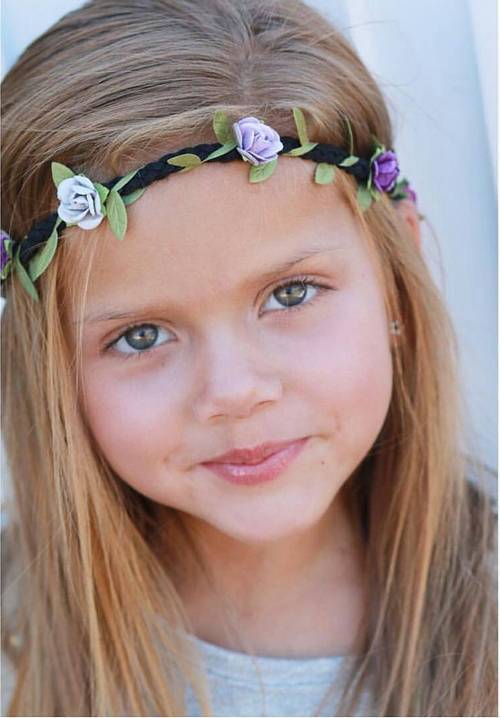 snadný flower girl hairstyle for straight hair