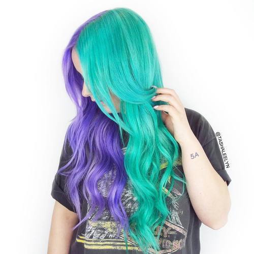半蓝绿色半紫色头发