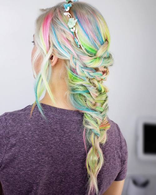 Рус Hair With Rainbow Highlights