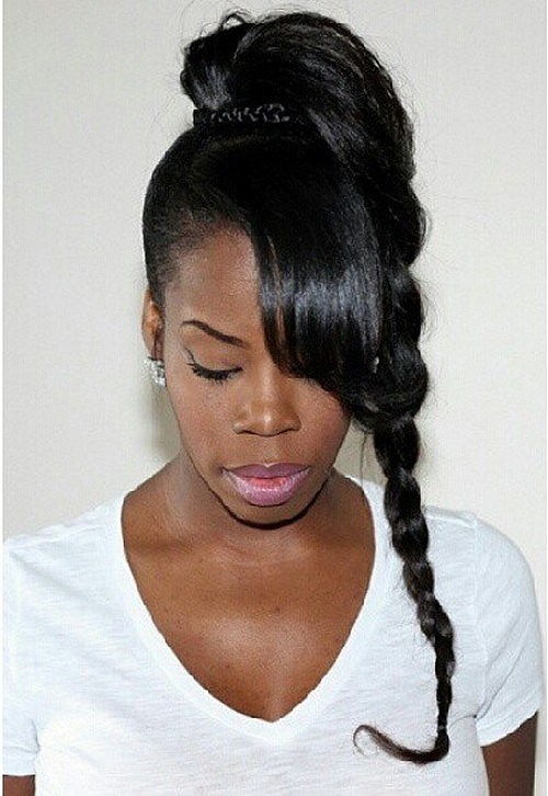 черно braided ponytail with long bangs