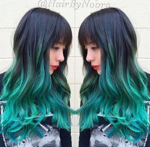 черно To Teal Ombre Hair With Bangs