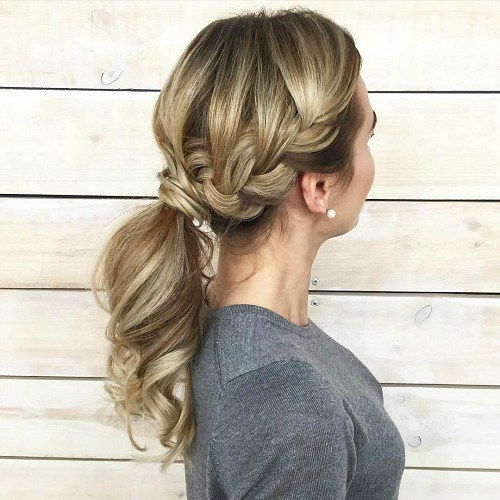 наполовина French Braid Into Ponytail