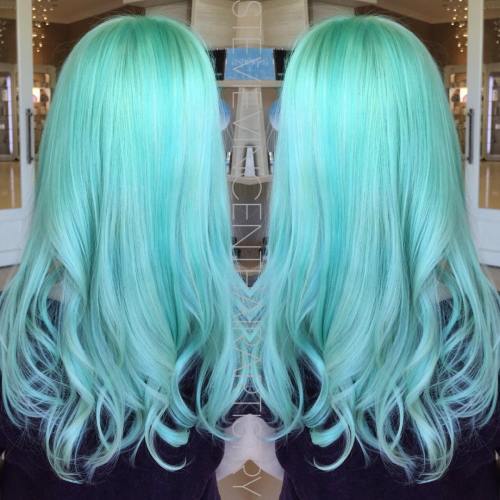 Dlouho Pastel Mint Hairstyle