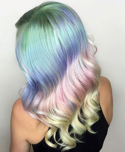 柔和的彩虹头发
