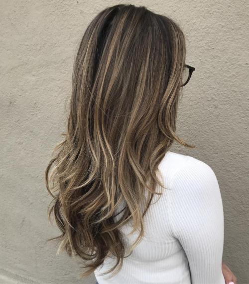 Dlouho Layers With Dirty Blonde Balayage