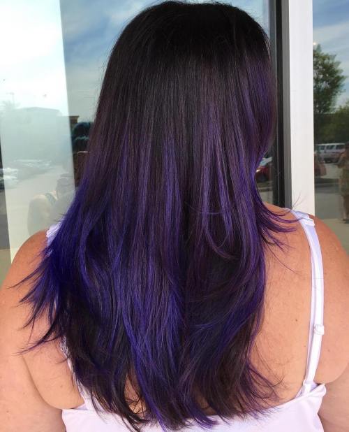 黑发的蓝色和紫色Balayage