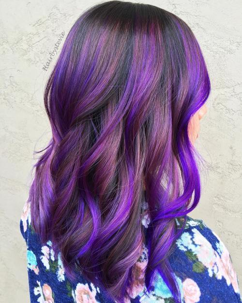 紫色和电蓝色Balayage