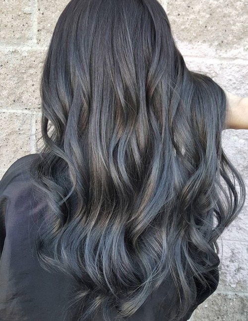 изтънчен Silver Highlights For Brunettes