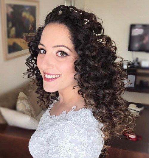 Svatba Long Curly Hairstyle