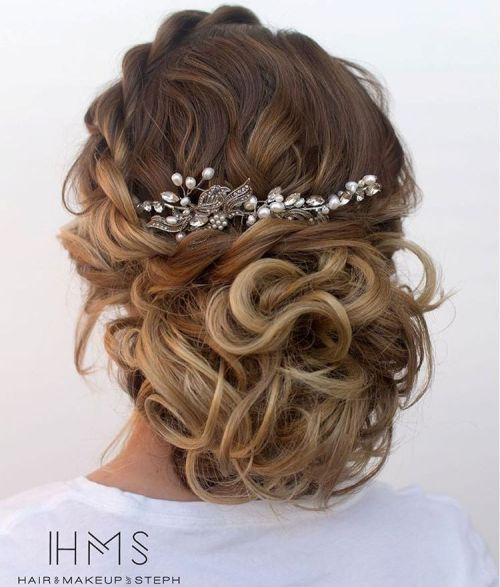 Volný Curly Updo For Ombre Hair