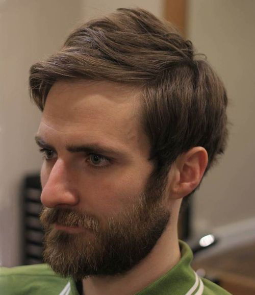 Medium Hipster Frisur mit Bart