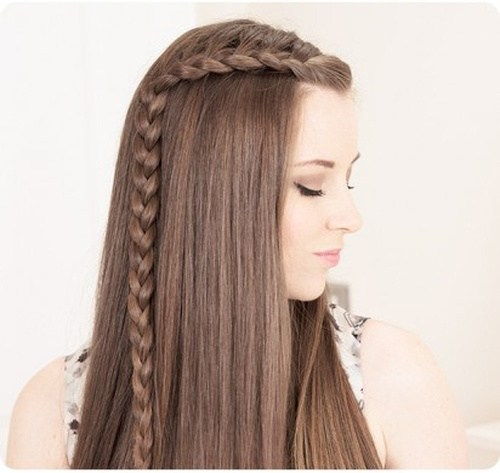 красив downdo with a side braided accent