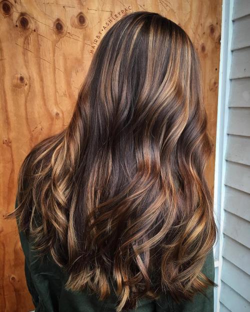 дълго Brunette Hair With Highlights