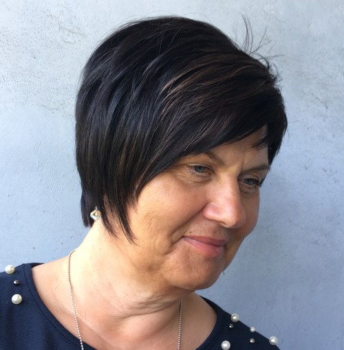Dlouho Layered Pixie Over 50