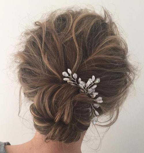 ниско Tousled Updo With Sock Bun