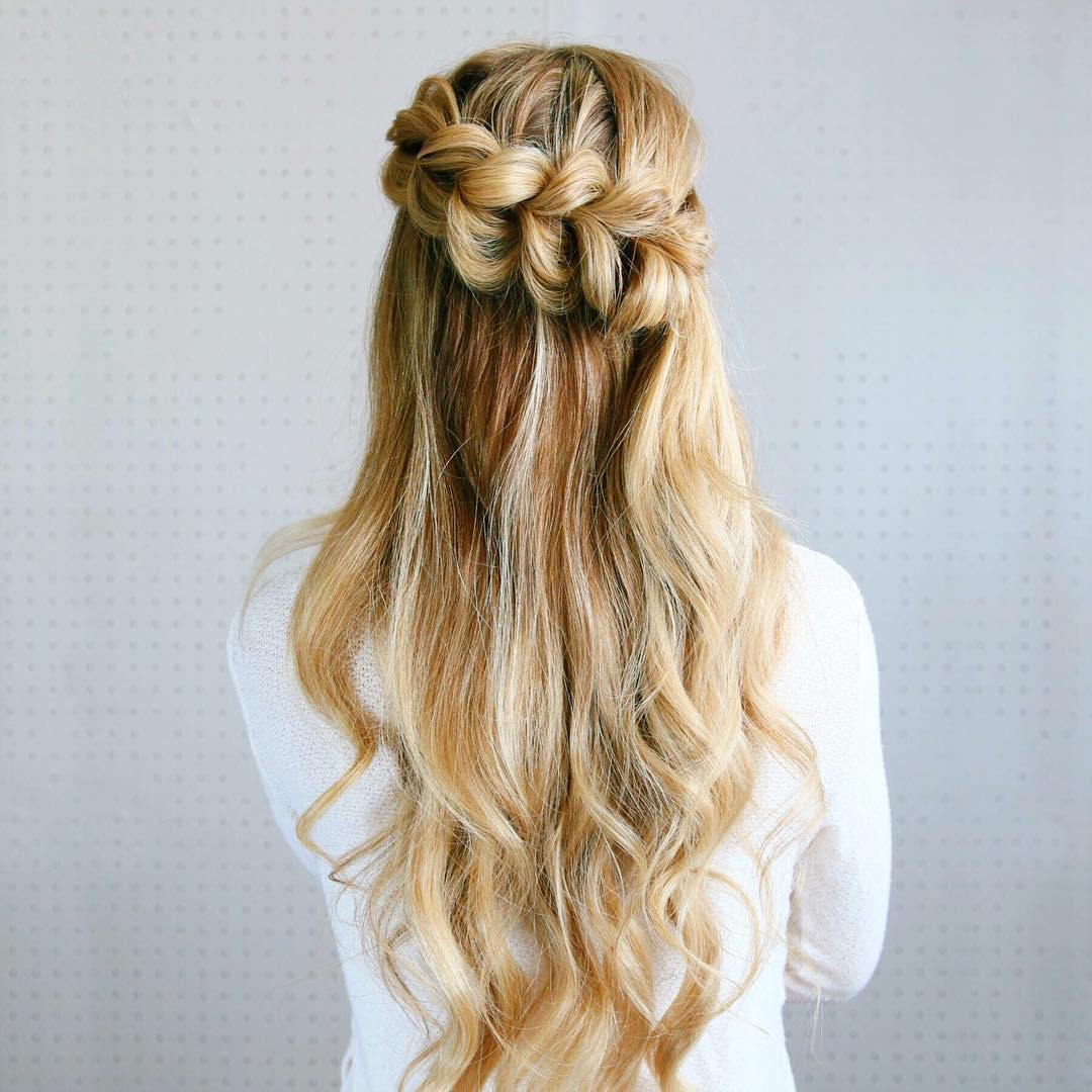 наполовина Updo With A Pull Through Braid