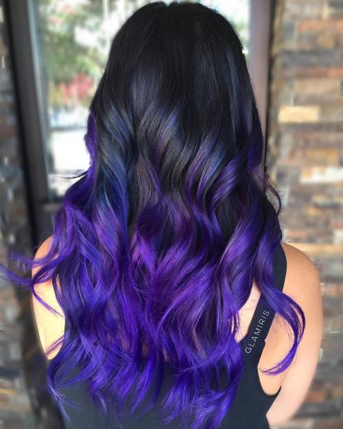黑色到紫色的Ombre头发