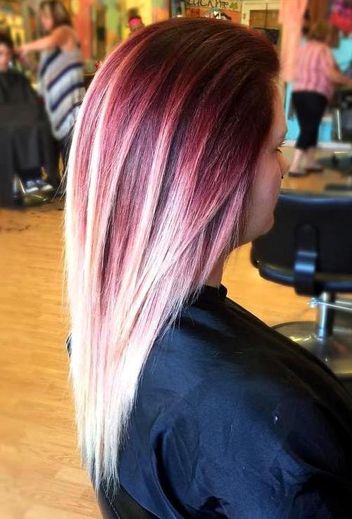 dunkelbraunes Haar mit roten und blonden Balayage
