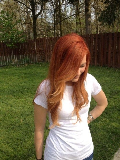 přirozeně vypadající red ombre hair 