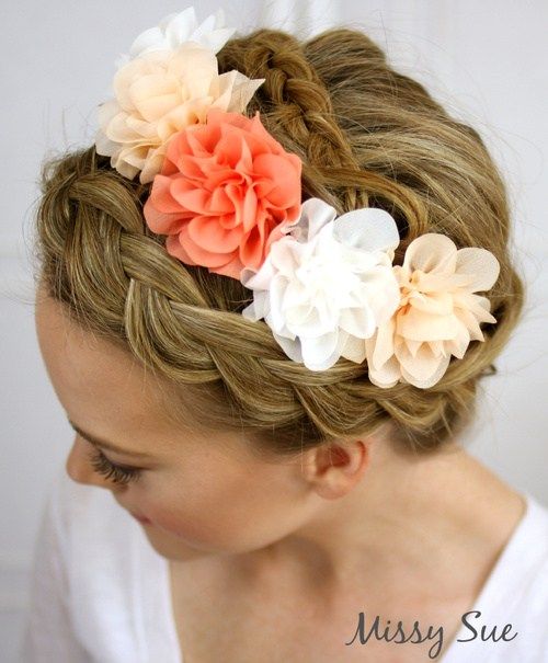 сплетена updo with hair flowers