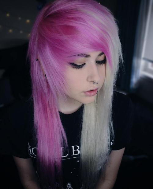 наполовина Blonde Half Pink Emo Hairstyle