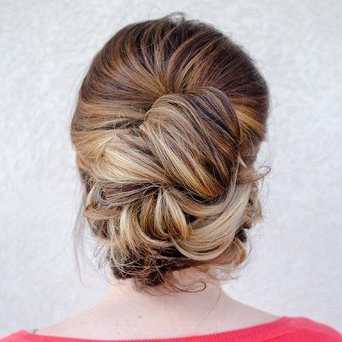 небрежен Updo For Thick Hair