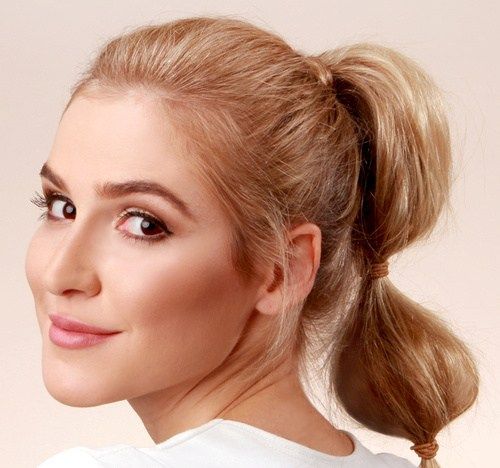небрежен bubble ponytail updo for long hair