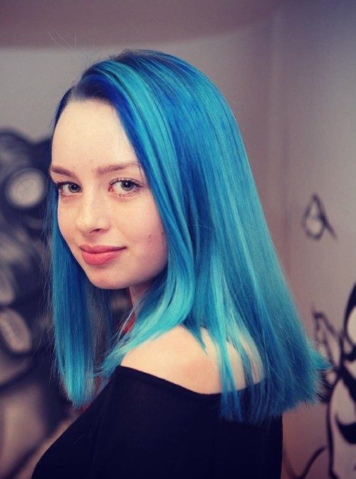 متوسطة مستقيم باستيل أزرق تصفيفة الشعر