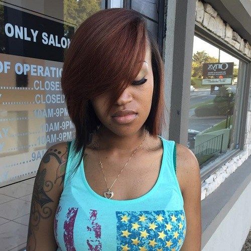 страна Parted Sew In Bob With Side Bangs