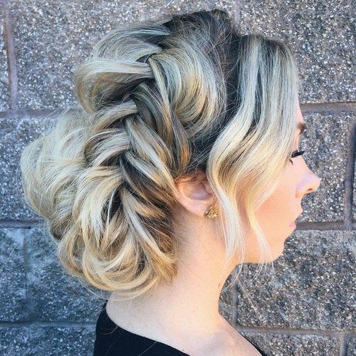 хлабав fishtailed updo with bangs