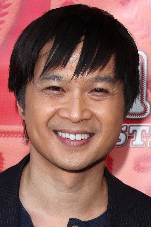 Asiatische Männer kurze bis mittlere Frisur