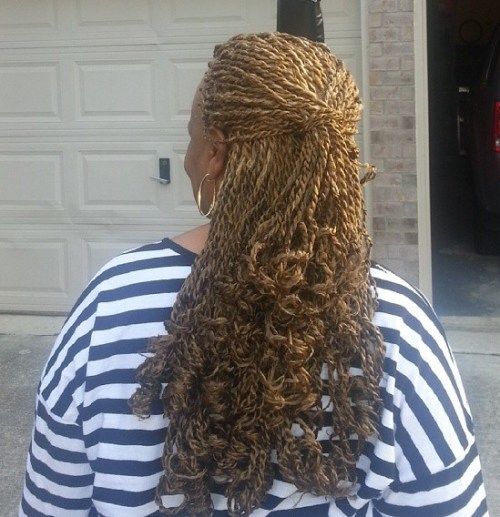 Tenký Blonde Twists With Curly Ends