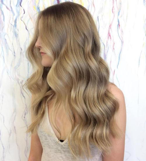 карамел Blonde Long Wavy Hairstyle