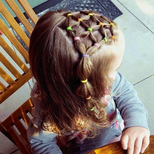 تصفيفة الشعر لطيف بسيط لطفلة
