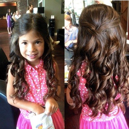 дълго wavy hairstyle for little girls