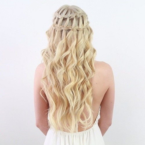 dvojnásobek waterfall braid half updo for blonde hair