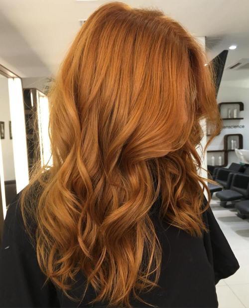 Dlouho Wavy Red Hairstyle