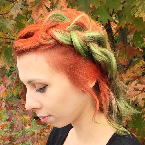 rote Haare mit grüner Balayage