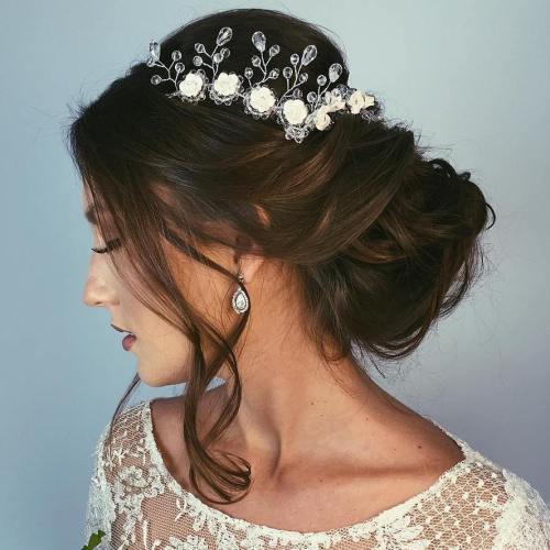 ниско Wedding Updo With A Brown