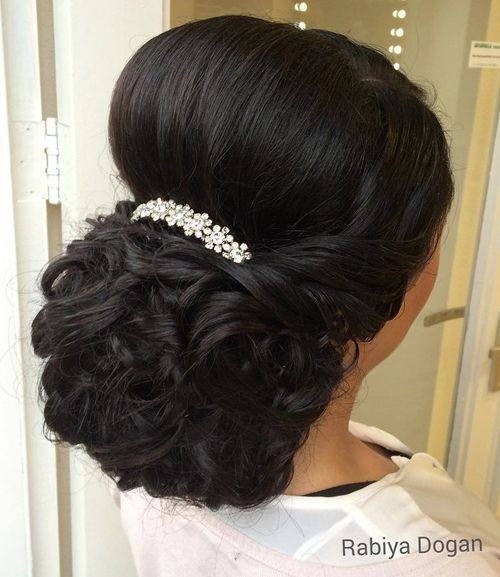 къдрав wedding updo with a bouffant for thick hair