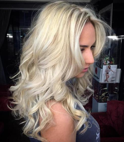 Dlouho Curly Blonde Hairstyle