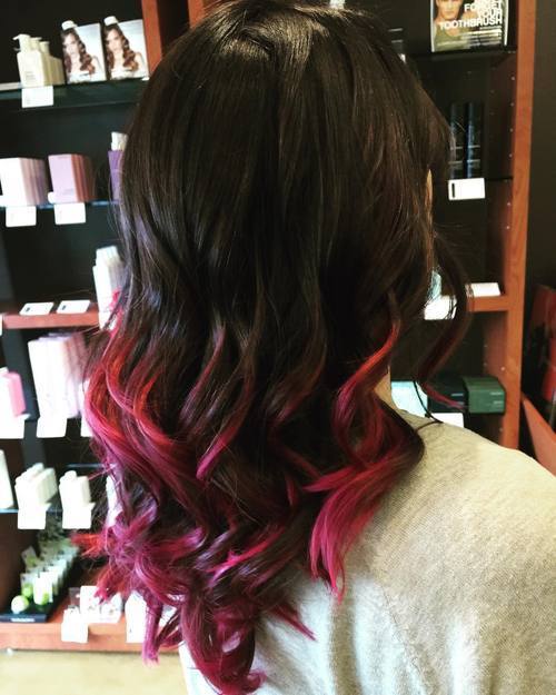 Černá hair with pink ends