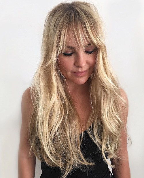 Dlouho Layered Blonde Haircut With Bangs