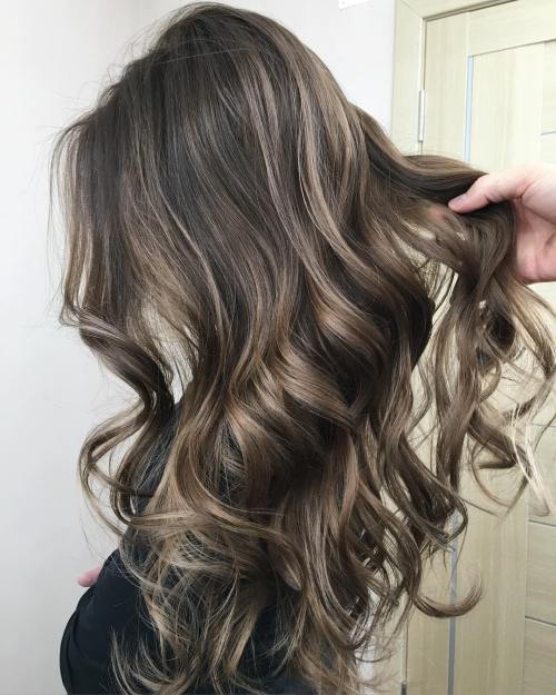 Popel Brown Hair With Highlights