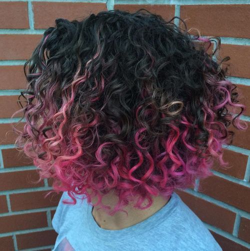 temný brown hair with pink highlights